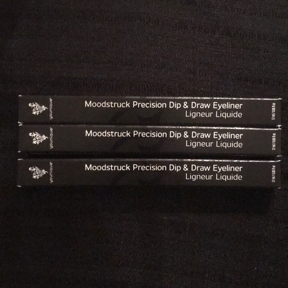 Younique dip & draw liquid eyeliner
